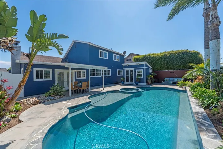17431 Forbes Lane, Huntington Beach, California 92649