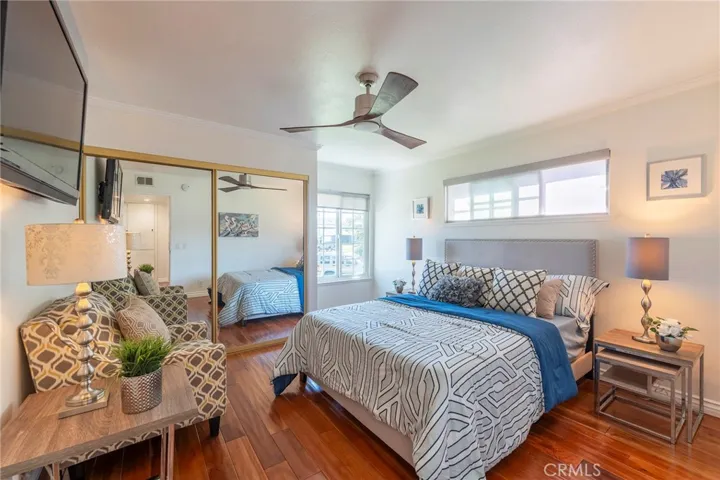 Large downstairs bedroom.