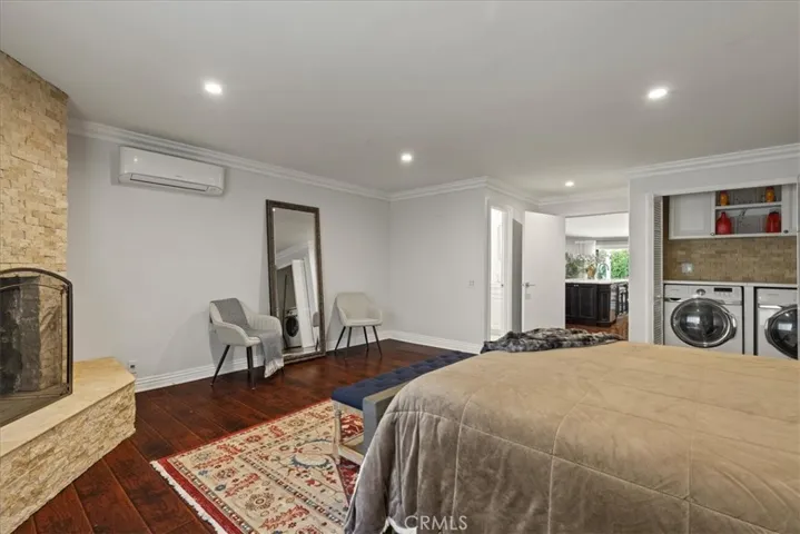 Bonus Room-Laundry Area