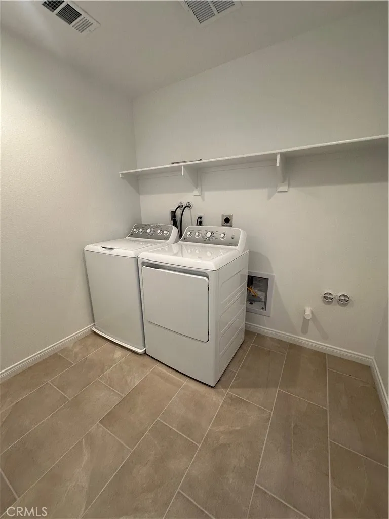 23790 Moonrise Court, Corona, California 92883 home-pic-11