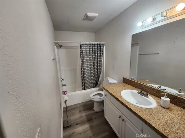 1265 Kendall Drive 2421, San Bernardino, California 92407