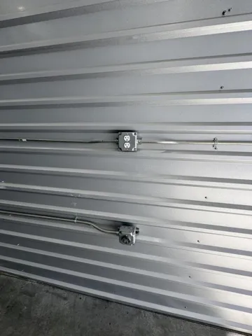 220V Outlet