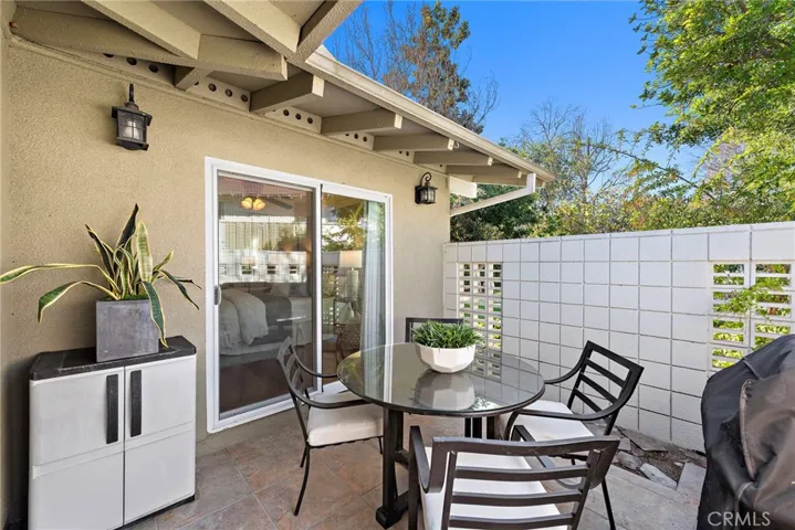PRIVATE FRONT PATIO
