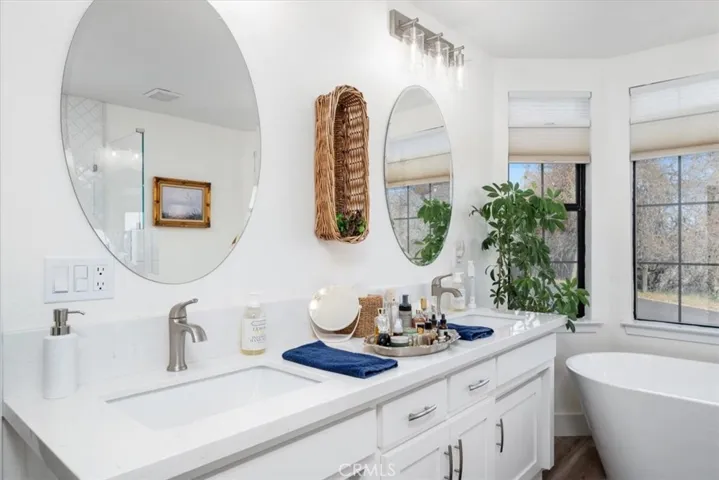 1885 Nacimiento Lake Drive, Paso Robles, California 93446