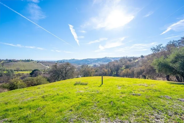 1885 Nacimiento Lake Drive, Paso Robles, California 93446