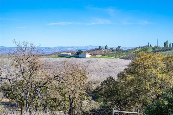 1885 Nacimiento Lake Drive, Paso Robles, California 93446