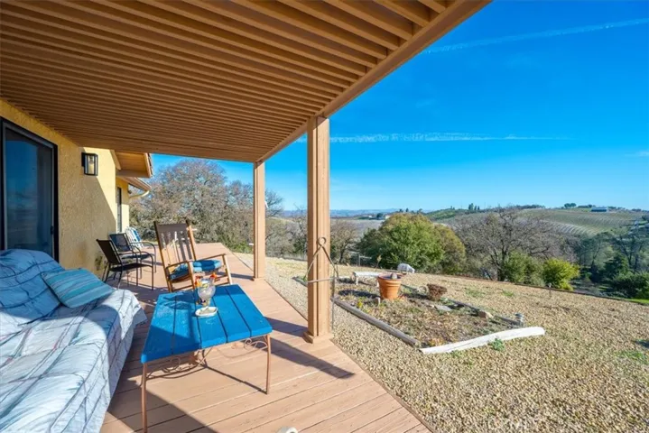 1885 Nacimiento Lake Drive, Paso Robles, California 93446