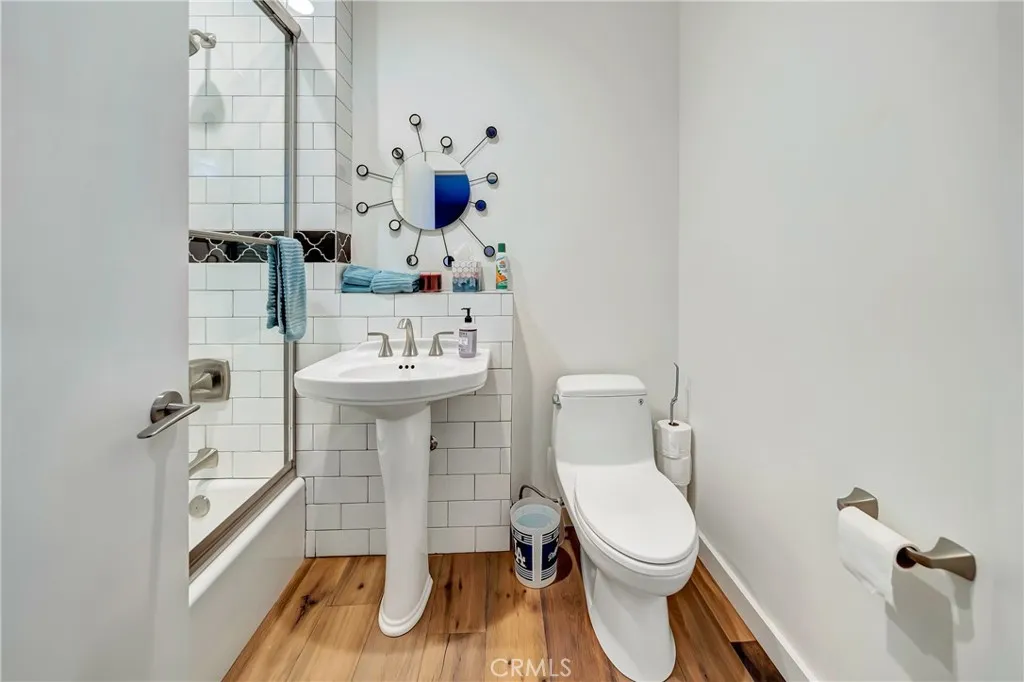 16096 Valley Meadow Place, Encino, California 91436 home-pic-53