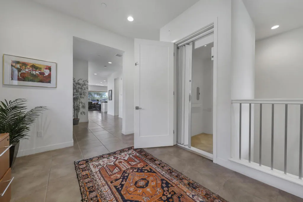 803 Retreat Circle, Palm Desert, California 92260 home-pic-6