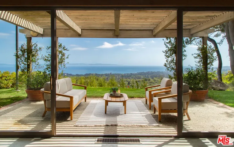 2200 Bella Vista Drive, Montecito, California 93108