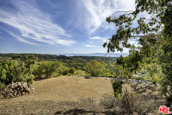2200 Bella Vista Drive, Montecito, California 93108