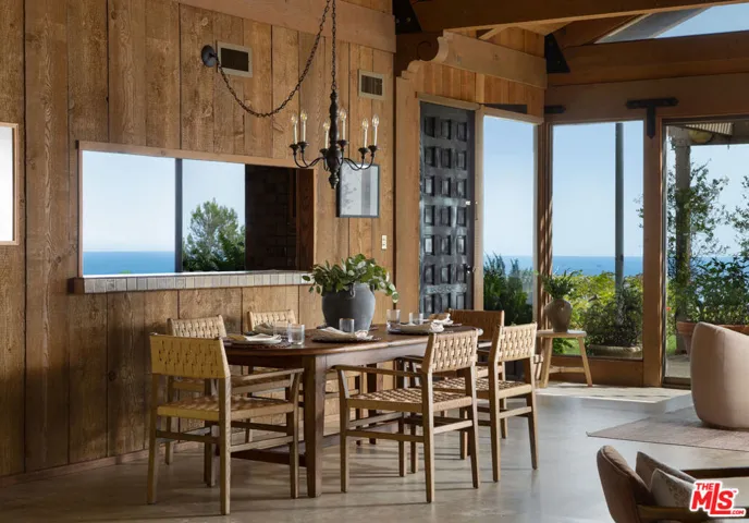 2200 Bella Vista Drive, Montecito, California 93108