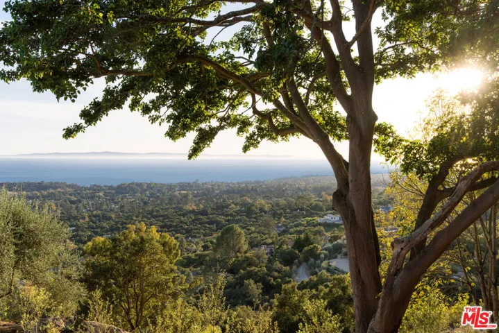 2200 Bella Vista Drive, Montecito, California 93108