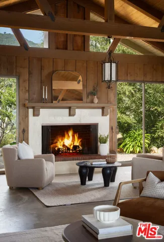 2200 Bella Vista Drive, Montecito, California 93108