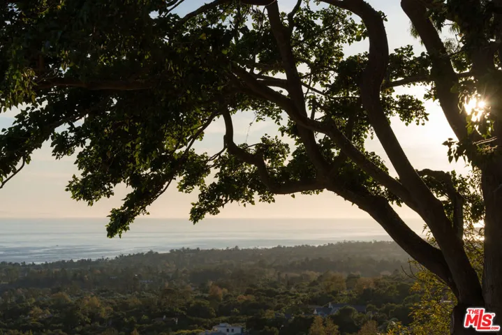 2200 Bella Vista Drive, Montecito, California 93108