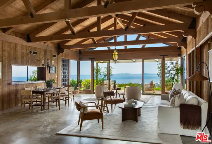 2200 Bella Vista Drive, Montecito, California 93108