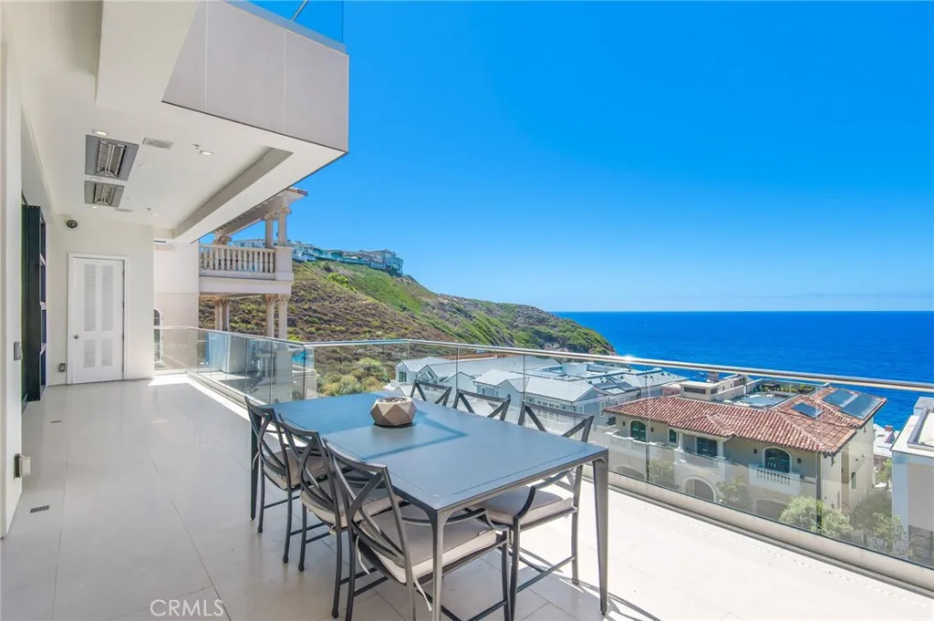 7 Pacific Wave Circle, Dana Point, California 92629 home-pic-13
