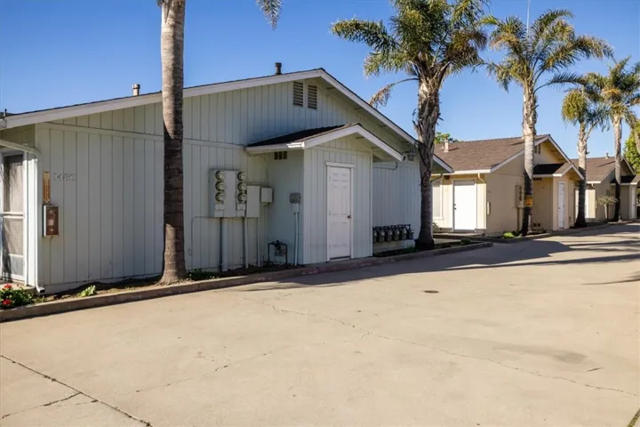 1470 S 13th Street, Oceano, California 93445