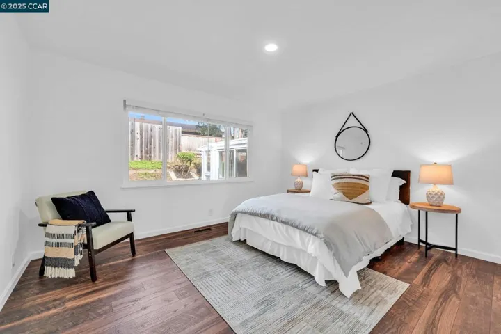 210 Sequoyah View Dr, Oakland, California 94605