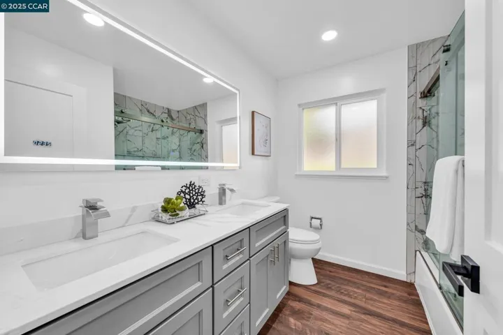 210 Sequoyah View Dr, Oakland, California 94605