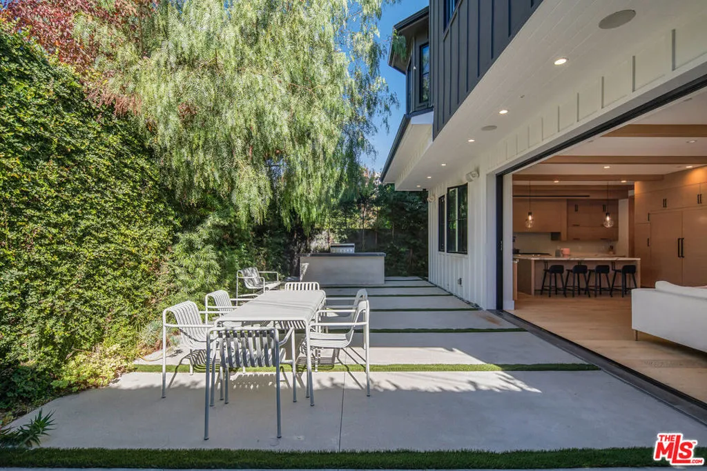 831 N Spaulding Avenue, Los Angeles, California 90046 home-pic-20