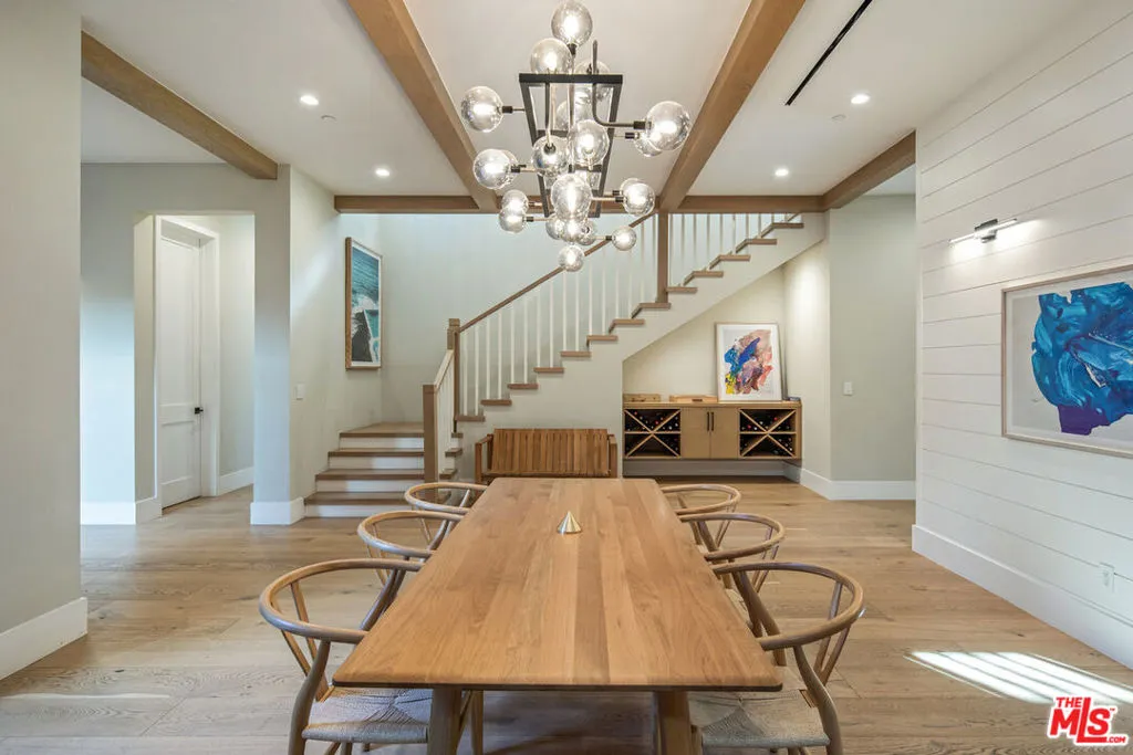 831 N Spaulding Avenue, Los Angeles, California 90046 home-pic-8