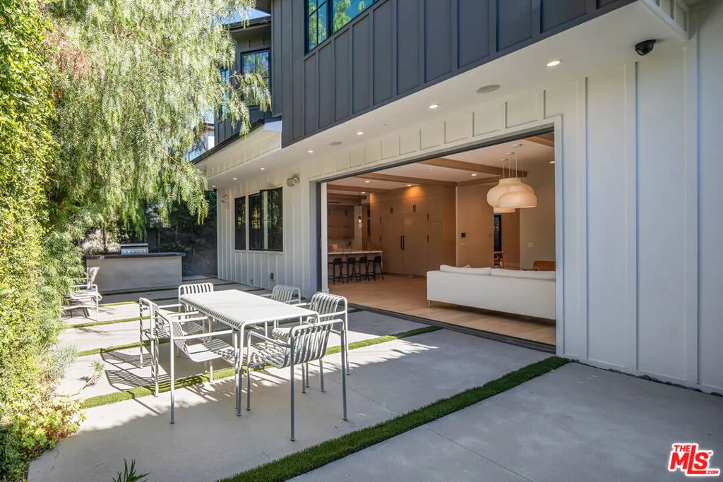 831 N Spaulding Avenue, Los Angeles, California 90046 home-pic-19