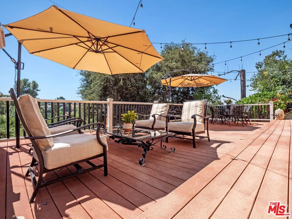 21217 Golondrina Street, Woodland Hills, California 91364 home-pic-24