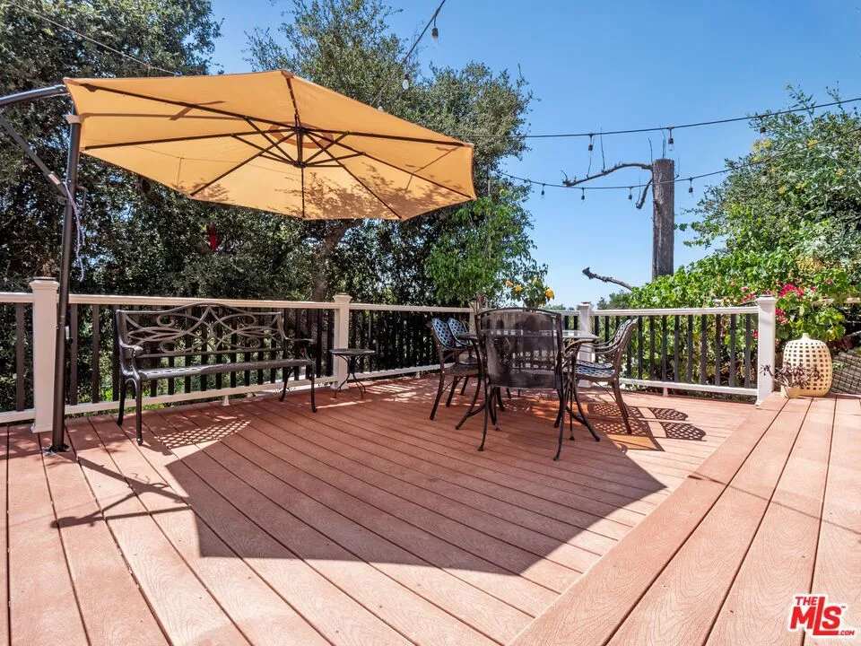 21217 Golondrina Street, Woodland Hills, California 91364 home-pic-25