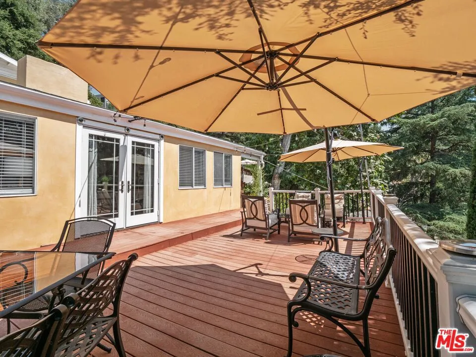 21217 Golondrina Street, Woodland Hills, California 91364 home-pic-27