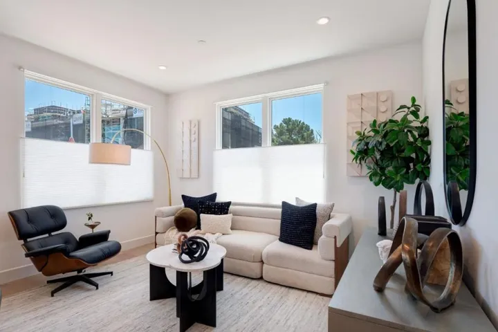 425 First Street 11, Los Altos, California 94022