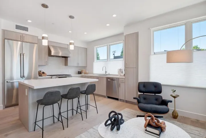 425 First Street 11, Los Altos, California 94022