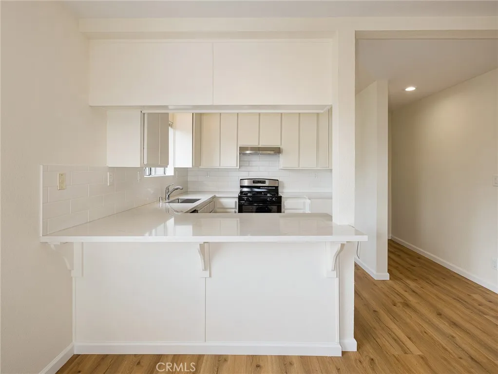 730 W 5th Street, San Pedro, California 90731 home-pic-13
