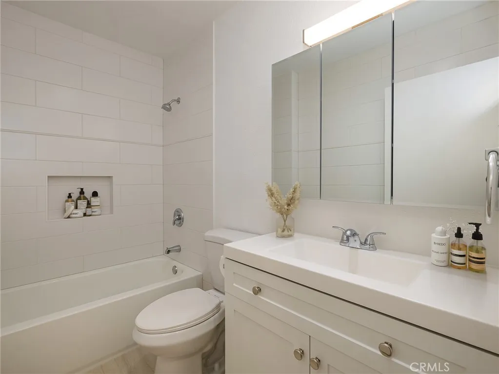 730 W 5th Street, San Pedro, California 90731 home-pic-6
