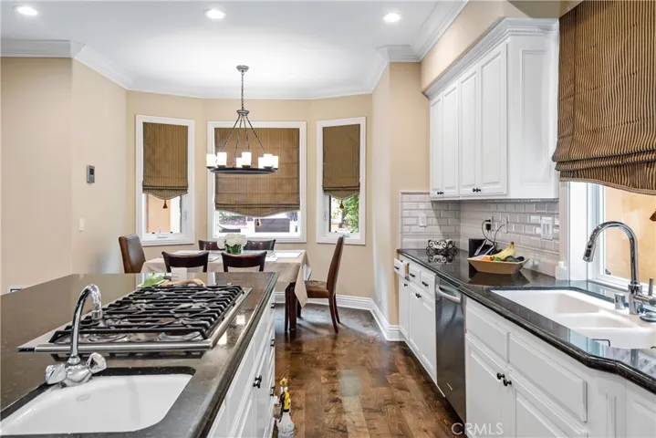 1136 5th Street, Manhattan Beach, California 90266