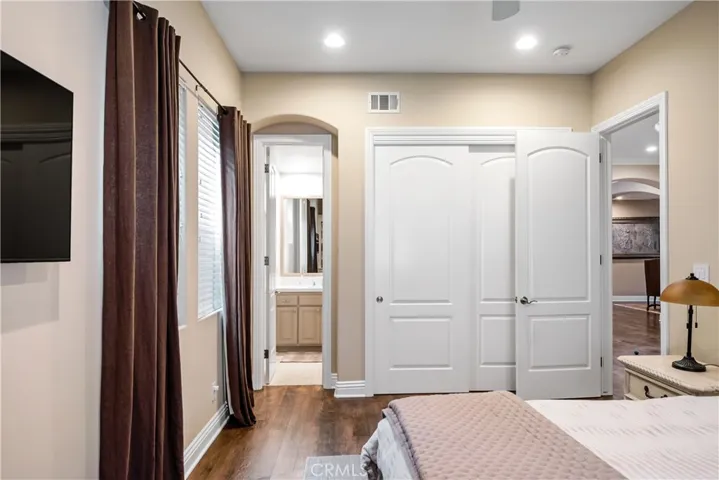 1136 5th Street, Manhattan Beach, California 90266
