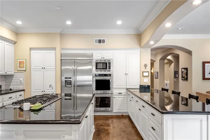 1136 5th Street, Manhattan Beach, California 90266