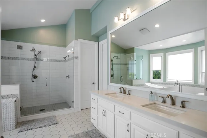 1136 5th Street, Manhattan Beach, California 90266