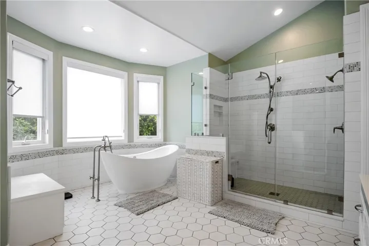 1136 5th Street, Manhattan Beach, California 90266