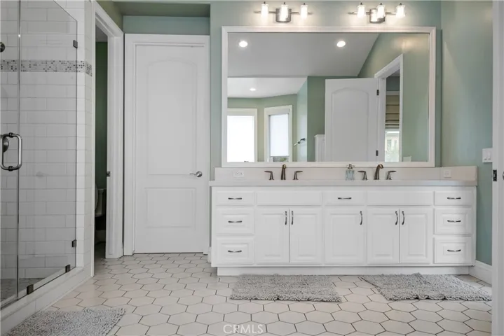 1136 5th Street, Manhattan Beach, California 90266