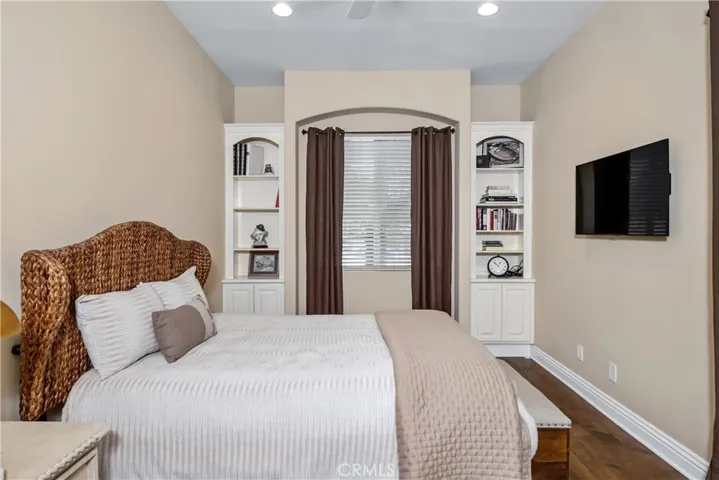 1136 5th Street, Manhattan Beach, California 90266