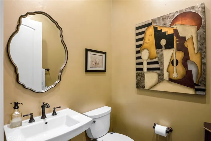 1136 5th Street, Manhattan Beach, California 90266