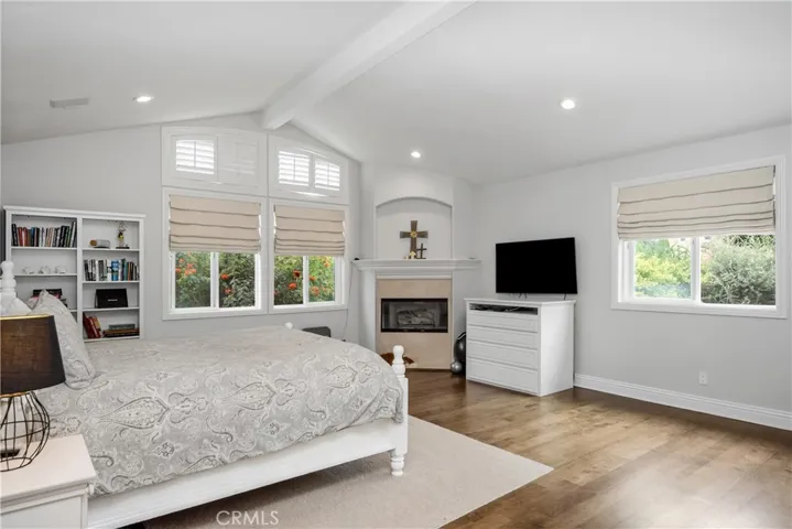 1136 5th Street, Manhattan Beach, California 90266