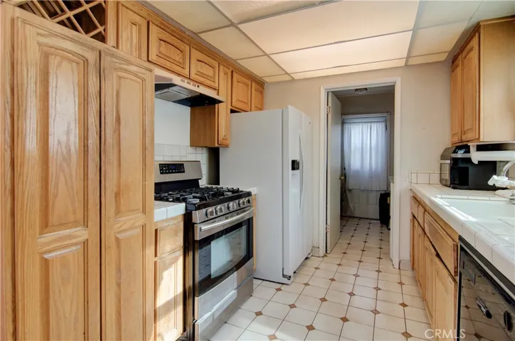 13422 Barlin Avenue, Downey, California 90242