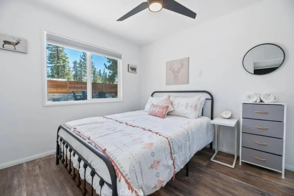 560 Edgemoor Road, Big Bear Lake, California 92315 home-pic-10