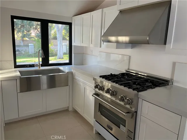 5201 E Crescent Drive, Anaheim Hills, California 92807