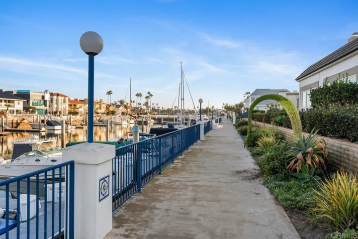 75 Half Moon Bend, Coronado, California 92118