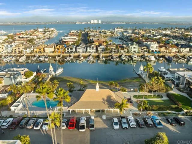 75 Half Moon Bend, Coronado, California 92118