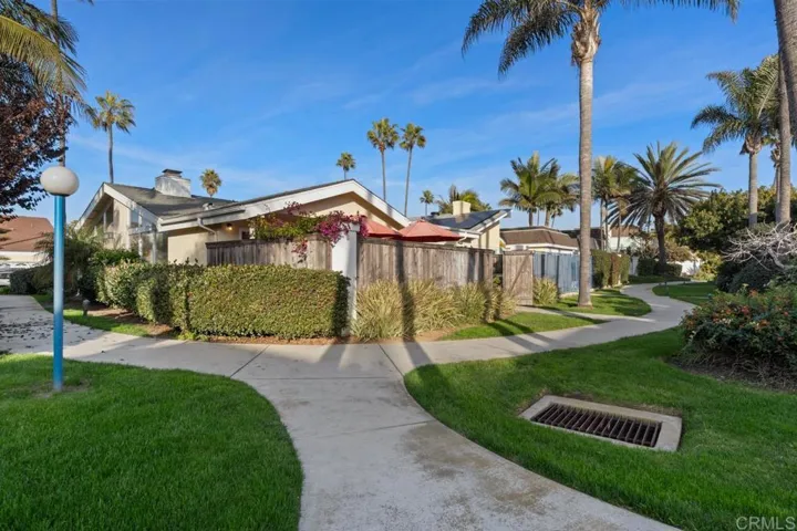 75 Half Moon Bend, Coronado, California 92118