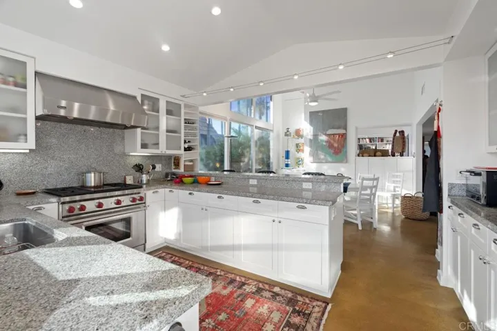 75 Half Moon Bend, Coronado, California 92118